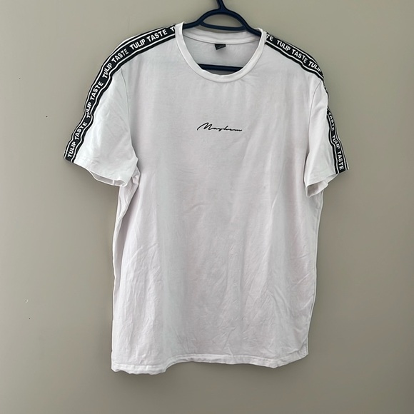 SHEIN White and Black Short Sleeve Tee with Crew Neck - Picture 1 of 4
